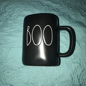 🛑 SOLD 🛑 Rae Dunn “BOO” Mug
